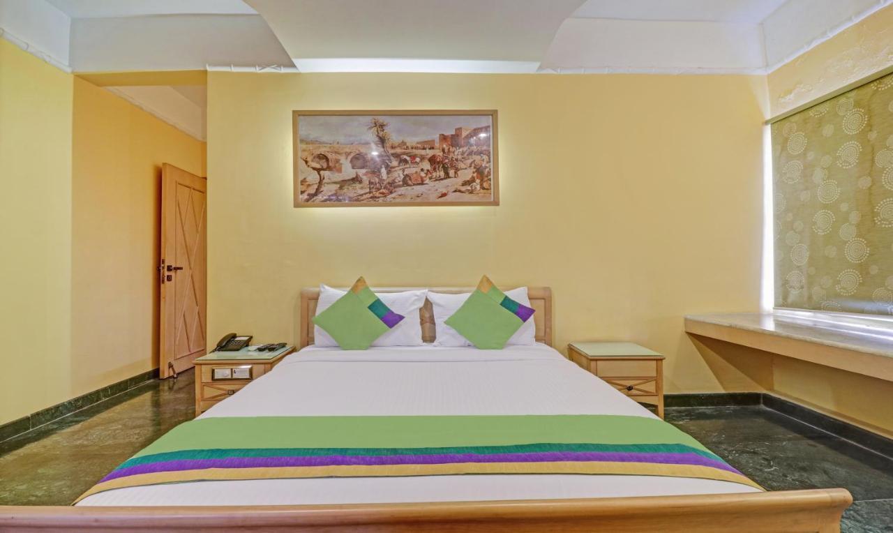 Treebo Komfort Suites, 3 Km From Mysore Palace Екстериор снимка