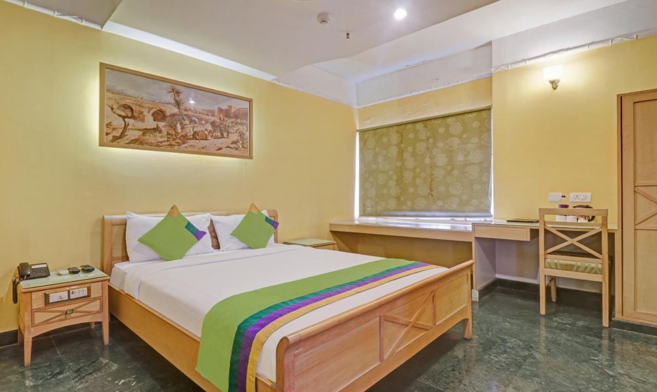 Treebo Komfort Suites, 3 Km From Mysore Palace Екстериор снимка