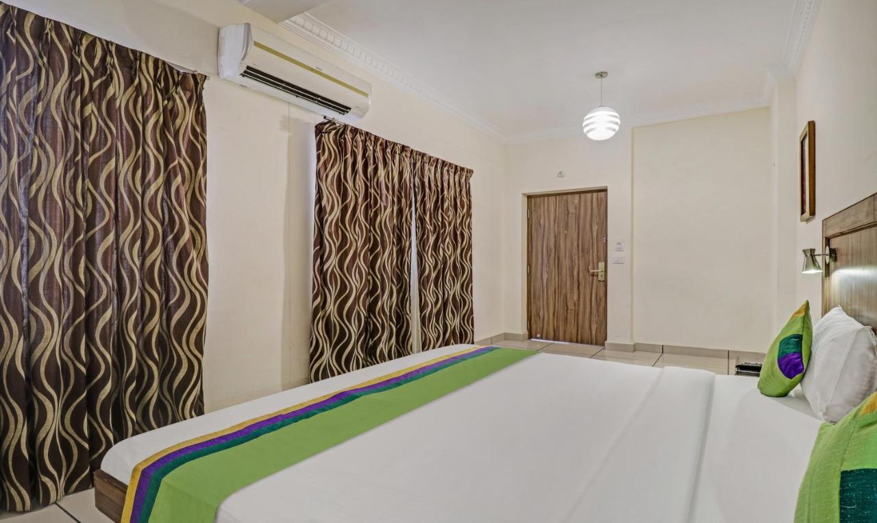 Treebo Komfort Suites, 3 Km From Mysore Palace Екстериор снимка