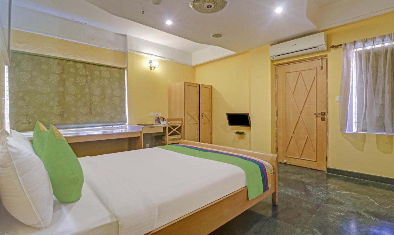Treebo Komfort Suites, 3 Km From Mysore Palace Екстериор снимка
