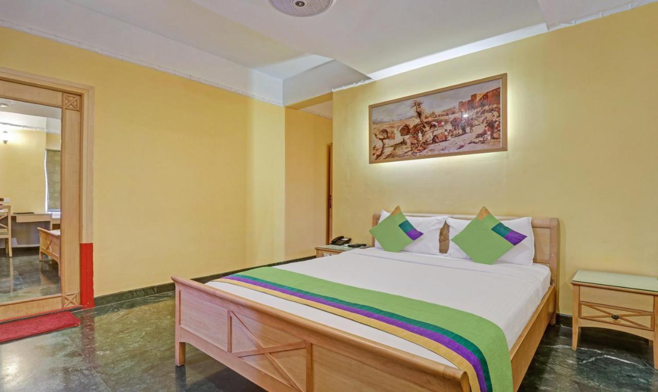 Treebo Komfort Suites, 3 Km From Mysore Palace Екстериор снимка