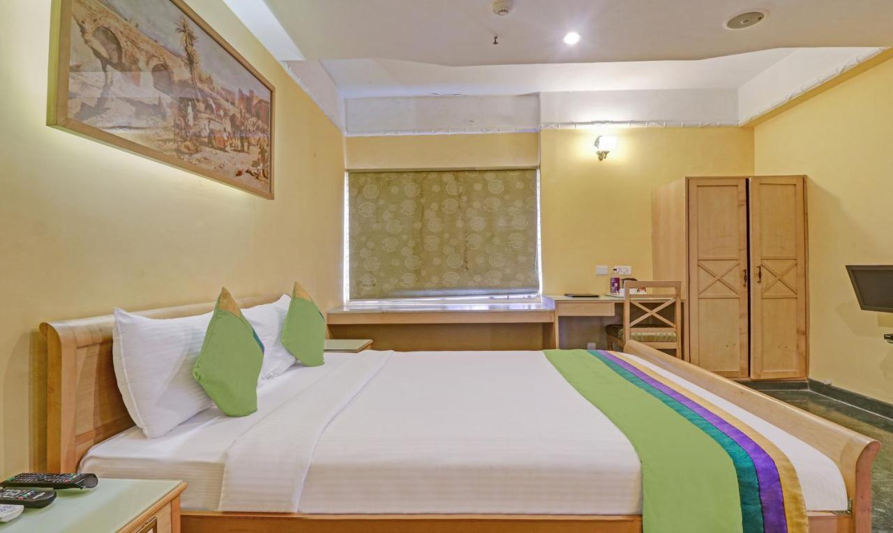 Treebo Komfort Suites, 3 Km From Mysore Palace Екстериор снимка