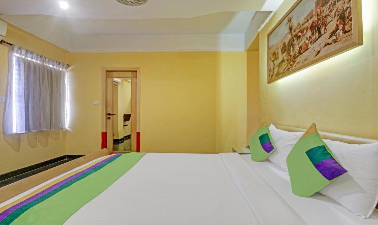 Treebo Komfort Suites, 3 Km From Mysore Palace Екстериор снимка