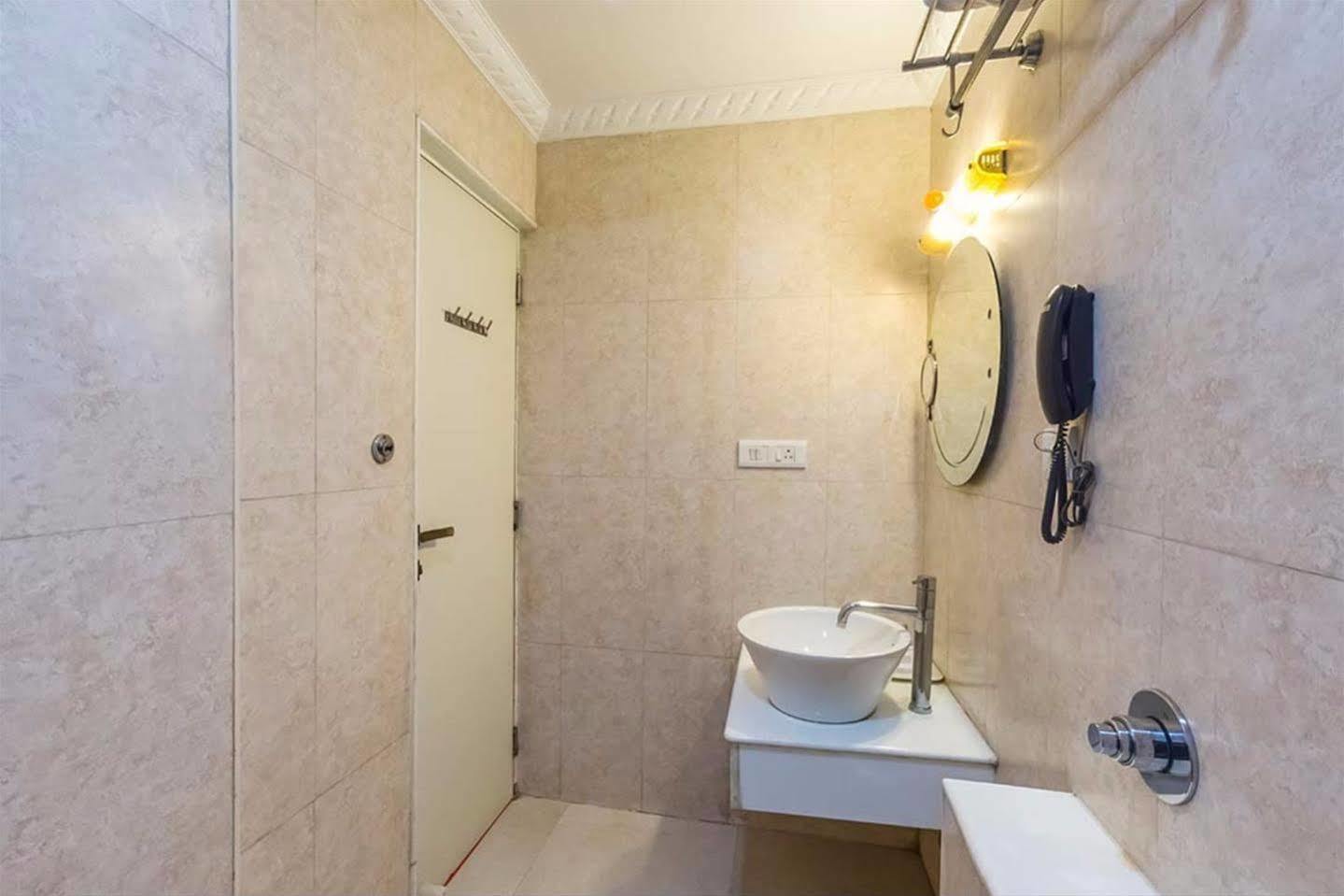 Treebo Komfort Suites, 3 Km From Mysore Palace Екстериор снимка